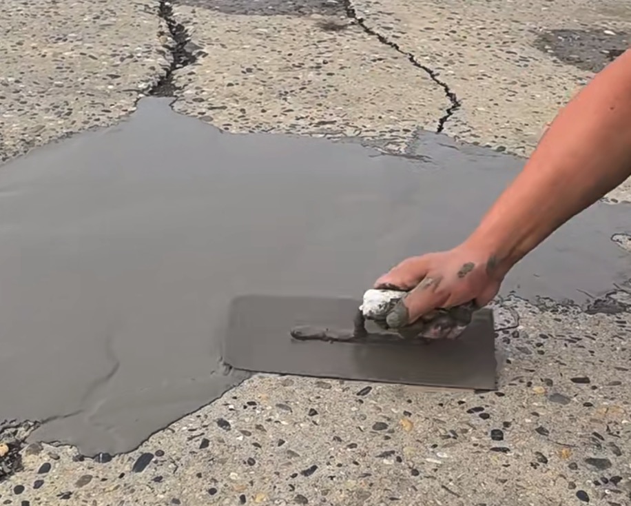 尉氏CGM 高效薄层道路修补料（CGM 道路抢修料）